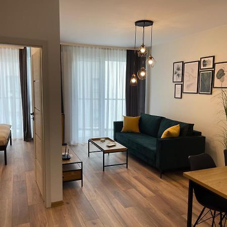 Newport Industrial Apartment Warsaw Luaran gambar