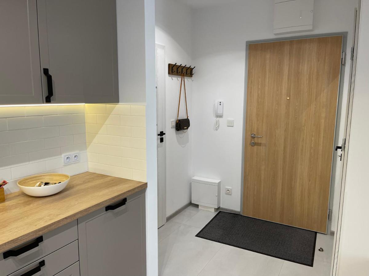 Newport Industrial Apartment Warsaw Luaran gambar